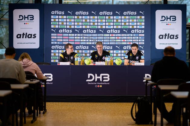 Handball, Frauen WM, Deutschland - Pressekonferenz Pressesprecher Tobias Krumm, Trainer Markus Gaugisch (Deutschland), DHB Vorstand Ingo Meckes Dortmund Nordrhein-Westfalen Deutschland