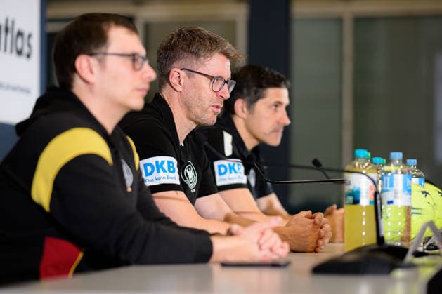 Handball, Frauen WM, Deutschland - Pressekonferenz Pressesprecher Tobias Krumm, Trainer Markus Gaugisch (Deutschland), DHB Vorstand Ingo Meckes Dortmund Nordrhein-Westfalen Deutschland