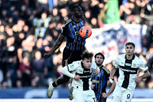 Mp Pisa 12 12 2025 - campionato di calcio Serie A Pisa-Parma foto Matteo Papini Image nella foto: Idrissa Toure™-Jacob Ondrejka 