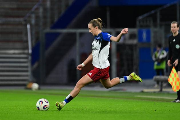 Fußball I Frauen I Saison 2025-2026 I Bundesliga I 12. Spieltag I Hamburger SV - 1. FC Köln I 08.12.2025 Victoria Schulz (19, Hamburger SV) Hamburg Volkspark, Volksparkstadion, Stadion, Volkspark-Stadion Hamburg Deutschland Copyright: xLobeca FelixxSchlikisx