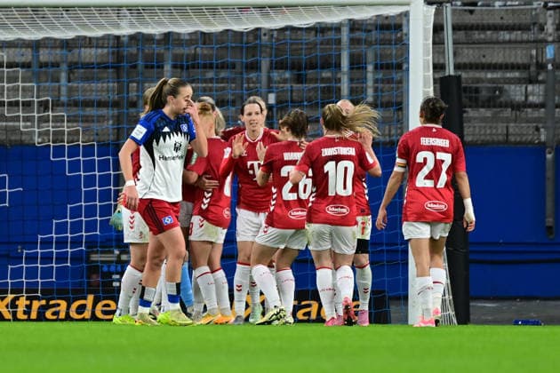 Fußball I Frauen I Saison 2025-2026 I Bundesliga I 12. Spieltag I Hamburger SV - 1. FC Köln I 08.12.2025 Jubel, Begeisterung, Enthusiasmus, Euphorie, Freude, Glücksgefühl, Heiterkeit bei: 1. FC Köln Frauen Hamburg Volkspark, Volksparkstadion, Stadion, Volkspark-Stadion Hamburg Deutschland Copyright: xLobeca FelixxSchlikisx