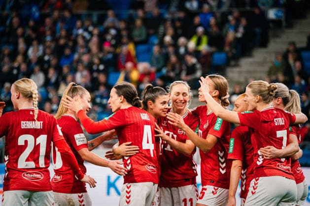 Google Pixel Frauen-Bundesliga: Hamburger SV vs. 1. FC Köln, 08.12.2025 TOR, JUBEL durch Sandra Maria Jessen (1. FC Köln, 6) zum 0:1 Fußball, Google Pixel Frauen-Bundesliga, 12. Spieltag: Hamburger SV vs. 1. FC Köln am 08.12.2025 im Volksparkstadion, Hamburg DFB REGULATIONS PROHIBIT ANY USE OF PHOTOGRAPHS AS IMAGE SEQUENCES AND OR QUASI-VIDEO. Copyright: xBEAUTIFULxSPORTS Tonhäuserx