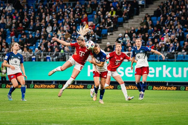 Google Pixel Frauen-Bundesliga: Hamburger SV vs. 1. FC Köln, 08.12.2025 TOR, JUBEL durch Sandra Maria Jessen (1. FC Köln, 6) zum 0:1 Fußball, Google Pixel Frauen-Bundesliga, 12. Spieltag: Hamburger SV vs. 1. FC Köln am 08.12.2025 im Volksparkstadion, Hamburg DFB REGULATIONS PROHIBIT ANY USE OF PHOTOGRAPHS AS IMAGE SEQUENCES AND OR QUASI-VIDEO. Copyright: xBEAUTIFULxSPORTS Tonhäuserx