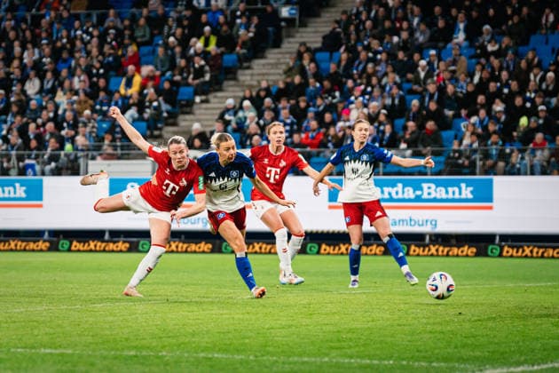 Google Pixel Frauen-Bundesliga: Hamburger SV vs. 1. FC Köln, 08.12.2025 TOR, JUBEL durch Sandra Maria Jessen (1. FC Köln, 6) zum 0:1 Fußball, Google Pixel Frauen-Bundesliga, 12. Spieltag: Hamburger SV vs. 1. FC Köln am 08.12.2025 im Volksparkstadion, Hamburg DFB REGULATIONS PROHIBIT ANY USE OF PHOTOGRAPHS AS IMAGE SEQUENCES AND OR QUASI-VIDEO. Copyright: xBEAUTIFULxSPORTS Tonhäuserx