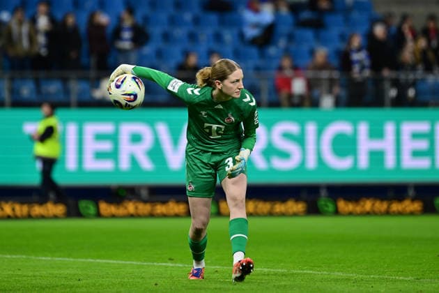 Fußball I Frauen I Saison 2025-2026 I Bundesliga I 12. Spieltag I Hamburger SV - 1. FC Köln I 08.12.2025 Irina Fuchs (34, 1. FC Köln) Hamburg Volkspark, Volksparkstadion, Stadion, Volkspark-Stadion Hamburg Deutschland Copyright: xLobeca FelixxSchlikisx
