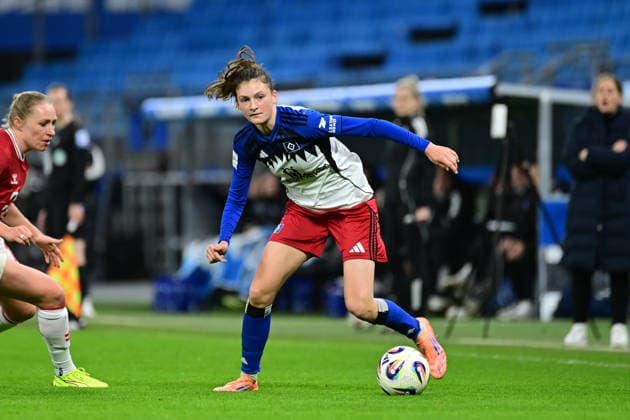 Fußball I Frauen I Saison 2025-2026 I Bundesliga I 12. Spieltag I Hamburger SV - 1. FC Köln I 08.12.2025 Lotta Wrede (32, Hamburger SV) Hamburg Volkspark, Volksparkstadion, Stadion, Volkspark-Stadion Hamburg Deutschland Copyright: xLobeca FelixxSchlikisx