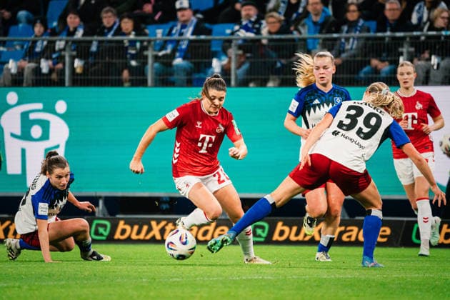 Google Pixel Frauen-Bundesliga: Hamburger SV vs. 1. FC Köln, 08.12.2025 Sylwia Matysik (1. FC Köln, 20) ;Fußball, Google Pixel Frauen-Bundesliga, 12. Spieltag: Hamburger SV vs. 1. FC Köln am 08.12.2025 im Volksparkstadion, Hamburg DFB REGULATIONS PROHIBIT ANY USE OF PHOTOGRAPHS AS IMAGE SEQUENCES AND OR QUASI-VIDEO. Copyright: xBEAUTIFULxSPORTS Tonhäuserx