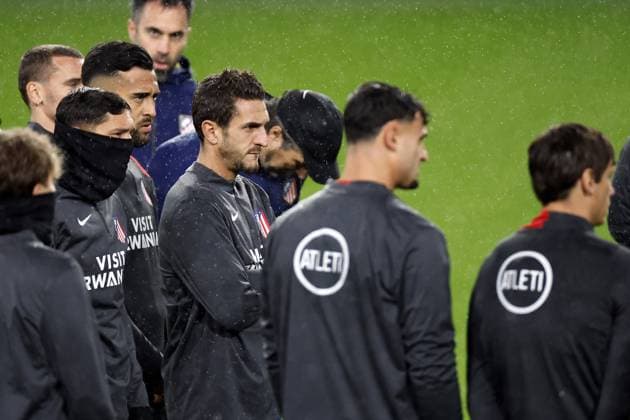 EINDHOVEN - Koke of Club Atletico de Madrid during a training session prior to the UEFA Champions League match between PSV Eindhoven and AtlÃ tico Madrid at the Phillips Stadium on December 8, 2025, in Eindhoven, Netherlands. ANP MAURICE VAN STEEN xVIxANPxSportx xxANPxIVx 544309996 originalFilename: 544309996.jpg
