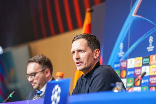 Fussball UEFA Champions-League 2025 26: Pressekonferenz vor dem Spiel FC Barcelona, Barca vs Eintracht Frankfurt: Dino Toppmöller Dino Toppmoller (Trainer, Eintracht Frankfurt) und Mario Götze Mario Gotze (Eintracht Frankfurt, 27) - Ort PK: Camp Nou (Barcelona, Spanien) Copyright: xJOERANxSTEINSIEKx