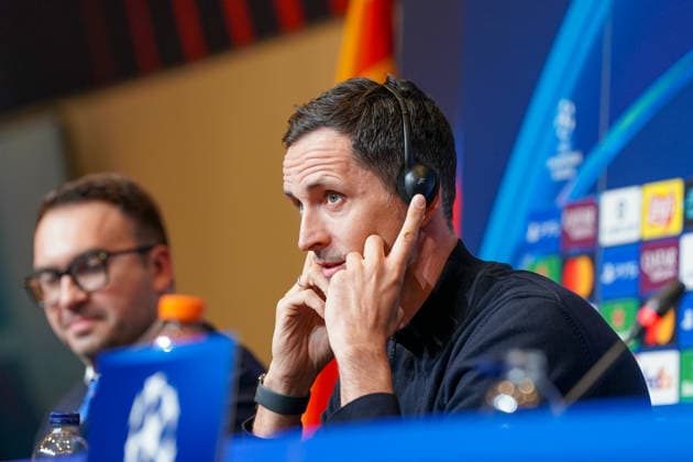 Fussball UEFA Champions-League 2025 26: Pressekonferenz vor dem Spiel FC Barcelona, Barca vs Eintracht Frankfurt: Dino Toppmöller Dino Toppmoller (Trainer, Eintracht Frankfurt) und Mario Götze Mario Gotze (Eintracht Frankfurt, 27) - Ort PK: Camp Nou (Barcelona, Spanien) Copyright: xJOERANxSTEINSIEKx