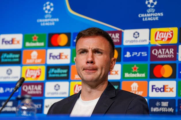 Fussball UEFA Champions-League 2025 26: Pressekonferenz vor dem Spiel FC Barcelona, Barca vs Eintracht Frankfurt: Dino Toppmöller Dino Toppmoller (Trainer, Eintracht Frankfurt) und Mario Götze Mario Gotze (Eintracht Frankfurt, 27) - Ort PK: Camp Nou (Barcelona, Spanien) Copyright: xJOERANxSTEINSIEKx