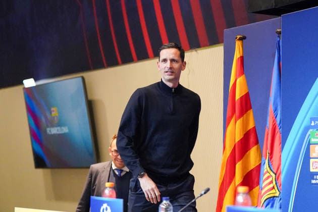 Fussball UEFA Champions-League 2025 26: Pressekonferenz vor dem Spiel FC Barcelona, Barca vs Eintracht Frankfurt: Dino Toppmöller Dino Toppmoller (Trainer, Eintracht Frankfurt) und Mario Götze Mario Gotze (Eintracht Frankfurt, 27) - Ort PK: Camp Nou (Barcelona, Spanien) Copyright: xJOERANxSTEINSIEKx