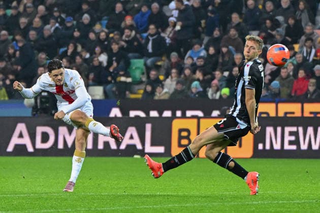GenoaÕs Vitinha makes an attempt to score during the Serie A soccer match between Udinese and Genoa at the Bluenergy Stadium in Udine, Italy - Monday, December 08, 2025. - Soccer .  Copyright: xTanoxPecoraro LaPressex