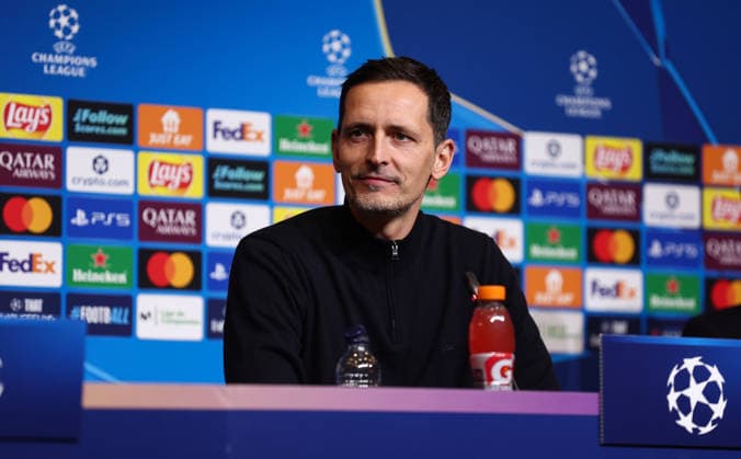 08.12.2025, Pressekonferenz mit Trainer Dino Toppmöller und Mario Götze, Fussball UEFA Champions League, FC Barcelona, Barca - Eintracht Frankfurt DFL DFB REGULATIONS PROHIBIT ANY USE OF PHOTOGRAPHS AS IMAGE SEQUENCES AND OR QUASI-VIDEO. xdcx Copyright: HMBxMedia Claus