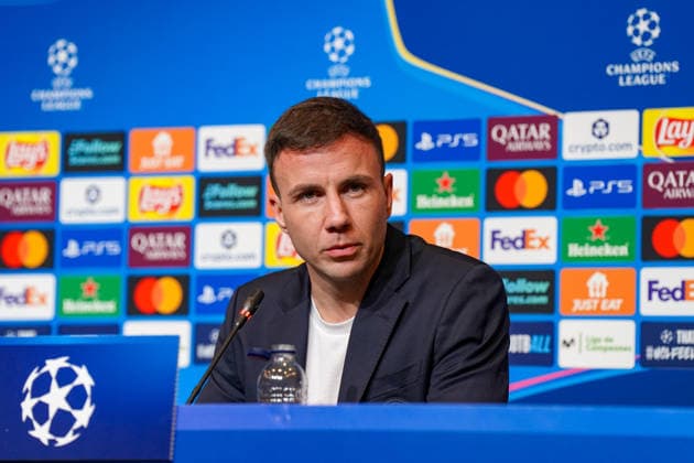 Fussball UEFA Champions-League 2025 26: Pressekonferenz vor dem Spiel FC Barcelona, Barca vs Eintracht Frankfurt: Dino Toppmöller Dino Toppmoller (Trainer, Eintracht Frankfurt) und Mario Götze Mario Gotze (Eintracht Frankfurt, 27) - Ort PK: Camp Nou (Barcelona, Spanien) Copyright: xJOERANxSTEINSIEKx