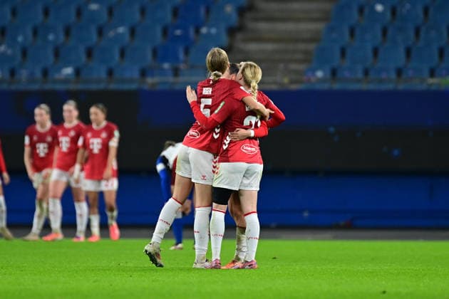 Fußball I Frauen I Saison 2025-2026 I Bundesliga I 12. Spieltag I Hamburger SV - 1. FC Köln I 08.12.2025 Jubel, Begeisterung, Enthusiasmus, Euphorie, Freude, Glücksgefühl, Heiterkeit bei: 1. FC Köln Frauen Hamburg Volkspark, Volksparkstadion, Stadion, Volkspark-Stadion Hamburg Deutschland Copyright: xLobeca FelixxSchlikisx