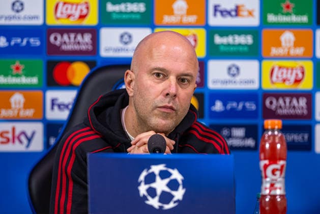 Football - UEFA Champions League - League Phase - MD6 - Internazionale Milano v Liverpool FC - MD-1 MILAN, ITALY - Monday, December 8, 2025: Liverpool s head coach Arne Slot during a press conference, PK, Pressekonferenz at the Stadio San Siro ahead of the UEFA Champions League match between Internazionale Milano and Liverpool FC. (Photo by David Rawcliffe Propaganda) MILAN Stadio San Siro LOMBARDY ITALY  Copyright: xDavidxRawcliffex P2025-12-08-Inter_Liverpool_MD-1_Press_Conf-16