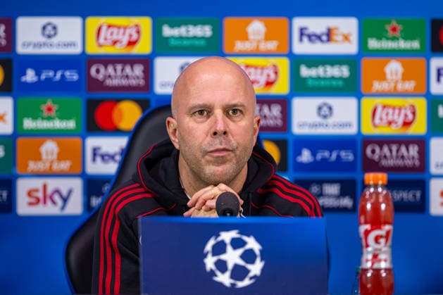 Football - UEFA Champions League - League Phase - MD6 - Internazionale Milano v Liverpool FC - MD-1 MILAN, ITALY - Monday, December 8, 2025: Liverpool s head coach Arne Slot during a press conference, PK, Pressekonferenz at the Stadio San Siro ahead of the UEFA Champions League match between Internazionale Milano and Liverpool FC. (Photo by David Rawcliffe Propaganda) MILAN Stadio San Siro LOMBARDY ITALY  Copyright: xDavidxRawcliffex P2025-12-08-Inter_Liverpool_MD-1_Press_Conf-17