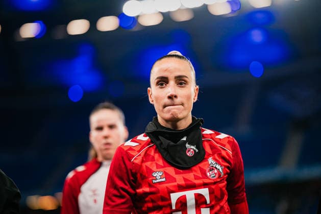 Google Pixel Frauen-Bundesliga: Hamburger SV vs. 1. FC Köln, 08.12.2025 Vanessa Leimenstoll (1. FC Köln, 29) ;Fußball, Google Pixel Frauen-Bundesliga, 12. Spieltag: Hamburger SV vs. 1. FC Köln am 08.12.2025 im Volksparkstadion, Hamburg DFB REGULATIONS PROHIBIT ANY USE OF PHOTOGRAPHS AS IMAGE SEQUENCES AND OR QUASI-VIDEO. Copyright: xBEAUTIFULxSPORTS Tonhäuserx