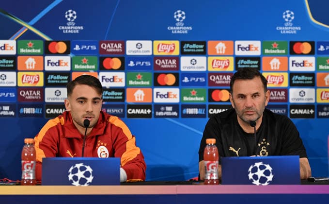 Ahead of Monaco v Galatasaray - UEFA Champions League MONACO, MONACO - DECEMBER 08: Okan Buruk (R), head coach of Galatasaray and player Yunus Akgun (L) attend a press conference, PK, Pressekonferenz ahead of the UEFA Champions League group stage week 6 match between Monaco and Galatasaray at Stade Louis II in Monaco, Monaco on December 08, 2025. Mustafa Yalcin Anadolu Monaco Monaco. Editorial use only. Please get in touch for any other usage.  Copyright: x2025xAnadoluxMustafaxYalcinx