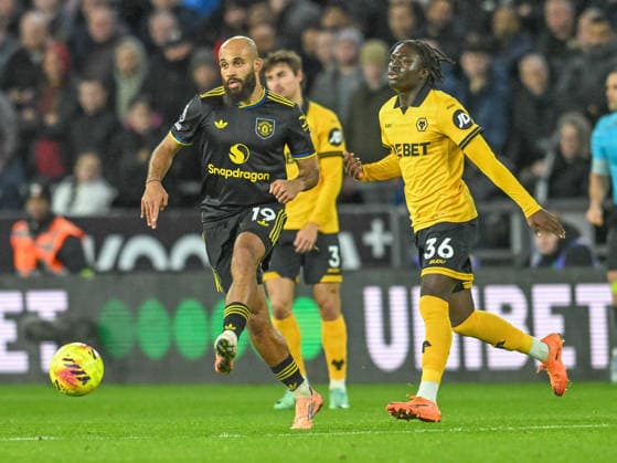 Wolverhampton Wanderers v Manchester United, ManU Premier League Bryan Mbeumo of Manchester United during the Premier League match at Molineux, Wolverhampton 08 12 2025 UK Newspapers OUT Copyright: xKarlxVallantinex FIL-22611-0090