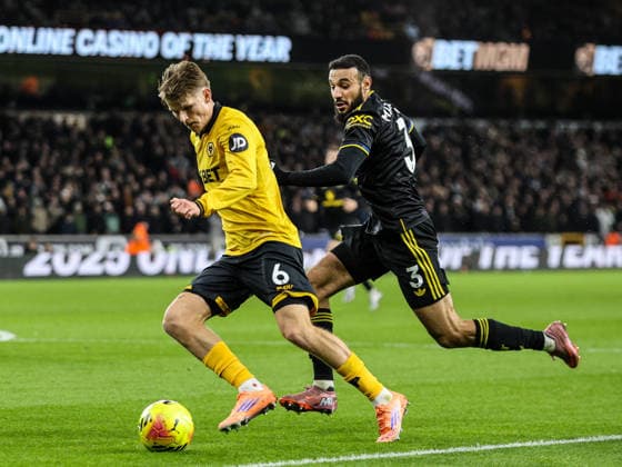 David Moller Wolfe (6 Wolves) on the ball during the Premier League football match between Wolverhampton Wanderers and Manchester United, ManU at Molineux stadium in Wolverhampton, England Copyright: xNataliexMincher SPPx Sportspressphoto_SPR72382