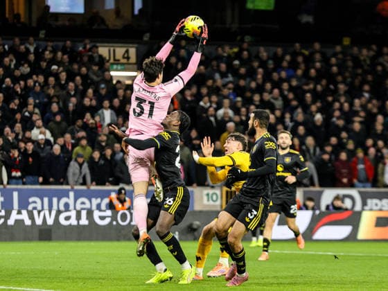Goalkeeper Senne Lammens (31 Manchester United, ManU makes a save during the Premier League football match between Wolverhampton Wanderers and Manchester United at Molineux stadium in Wolverhampton, England Copyright: xNataliexMincher SPPx Sportspressphoto_SPR72386