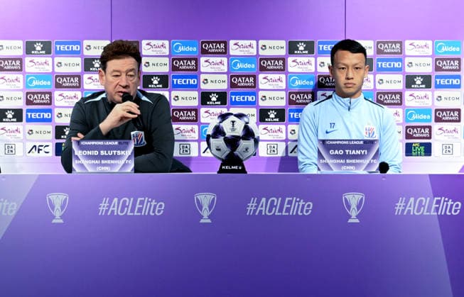 HIROSHIMA, JAPAN - DECEMBER 09: Shanghai Shenhua head coach Leonid Slutsky (L) and player Gao Tianyi attend a press conference, PK, Pressekonferenz ahead of the 2025 26 AFC Champions League Elite 6th round match between Shanghai Shenhua and Sanfrecce Hiroshima on December 9, 2025 in Hiroshima, Japan.  Copyright: xZhangxHaohaox 111608715952