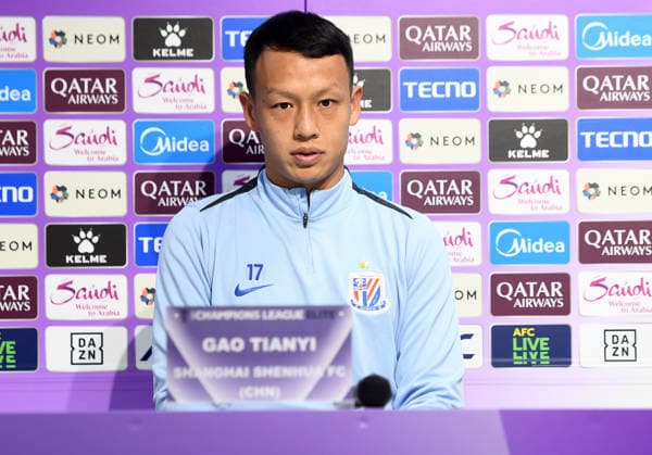 HIROSHIMA, JAPAN - DECEMBER 09: Gao Tianyi, player of Shanghai Shenhua, attends a press conference, PK, Pressekonferenz ahead of the 2025 26 AFC Champions League Elite 6th round match between Shanghai Shenhua and Sanfrecce Hiroshima on December 9, 2025 in Hiroshima, Japan.  Copyright: xZhangxHaohaox 111608715950