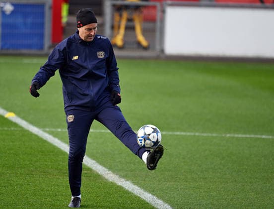 0912.2025, xophax, Fussball , UEFA Champions League , 2025 2026 , Bayer Leverkusen , Training vor dem Spiel gegen Newcastle United. Trainer Kasper Hjulmand ( Bayer 04 Leverkusen ) Leverkusen