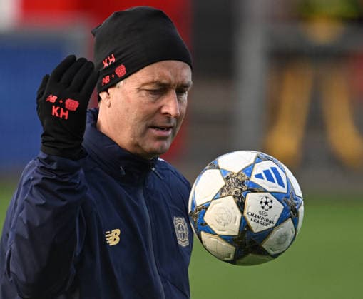 0912.2025, xophax, Fussball , UEFA Champions League , 2025 2026 , Bayer Leverkusen , Training vor dem Spiel gegen Newcastle United. Trainer Kasper Hjulmand ( Bayer 04 Leverkusen ) Leverkusen
