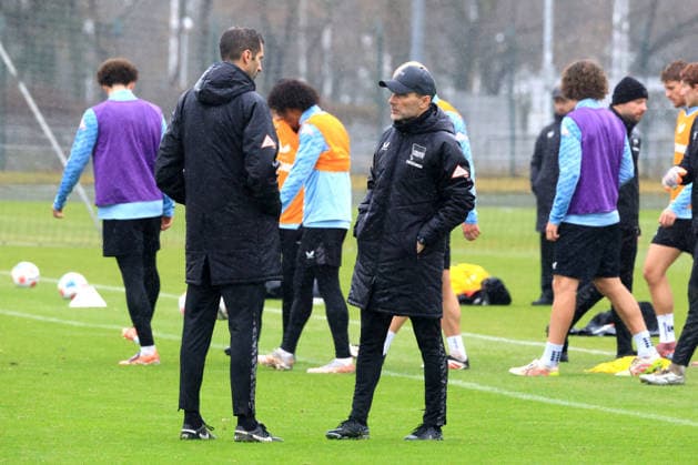 DEU, DFL, 2. FBL Hertha BSC, Training, 09.12.2025, Sportforum, Berlin, DEU, DFL, 2. FBL Hertha BSC, Training, im Bild Cheftrainer Stefan Leitl (Hertha BSC Berlin), Co-Trainer Andre Mijatovic (Hertha BSC Berlin) DFL - regulations prohibit any use of Photographs as image sequences and or quasi-video
