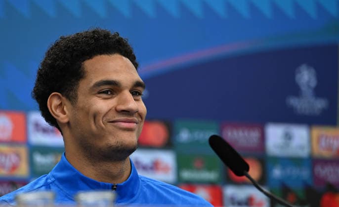 0912.2025, xophax, Fussball , UEFA Champions League , 2025 2026 , Bayer Leverkusen ,Pressekonferenz vor dem Spiel gegen Newcastle United. Jarell Quansah ( Bayer 04 Leverkusen ) Leverkusen