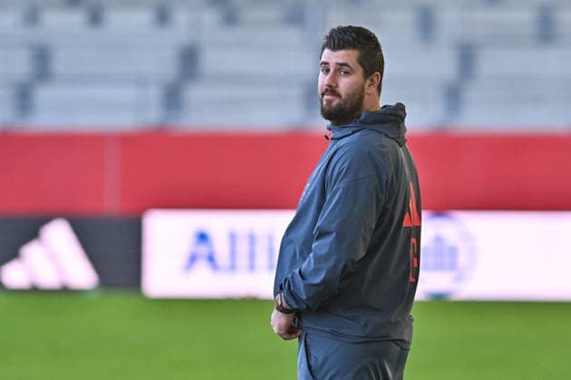 Uefa Youth League: FC Bayern München - Sporting CP; 09.12.2025 MUNICH, GERMANY - 09. DECEMBER: im Bild Peter GAYDAROV Trainer FC Bayern München U19 Einzelfoto Freisteller während dem Match zwischen der U19 des FC Bayern München und der U19 von Sporting Lissabon am 6. Spieltag der UEFA Youth League Ligaphase am FC Bayern Campus *** Uefa Youth League FC Bayern Munich Sporting CP 09 12 2025 MUNICH, GERMANY 09 DECEMBER in the picture Peter GAYDAROV Coach FC Bayern Munich U19 Single photo cropped during the match between the U19 of FC Bayern Munich and the U19 of Sporting Lisbon on match day 6 of the UEFA Youth League league phase at FC Bayern Campus Copyright: xBEAUTIFULxSPORTS Goldbergx