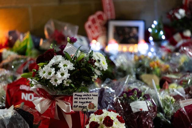 Charlton Athletic v Middlesbrough Sky Bet Championship Detail view of a memorial outside the stadium for Norman Barker known as Headphones Norm before the Sky Bet Championship match at The Valley, London 09 12 2025 UK Newspapers OUT Copyright: xBenxPetersx FIL-22613-0075