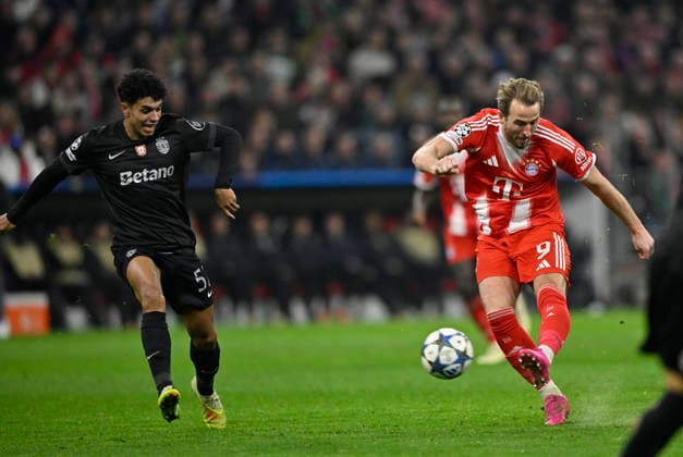 Torschuss Aktion Torchance Harry Kane FC Bayern Muenchen FCB (09) gegen Joao Simoes Sporting Lissabon SCP (52) FC Bayern Muenchen FCB vs Sporting Lissabon SCP Spieltag 6 09.12.2025 DFL REGULATIONS PROHIBIT ANY USE OF PHOTOGRAPHS AS IMAGE SEQUENCES AND OR QUASI-VIDEO FC Bayern Muenchen FCB vs Sporting Lissabon SCPn