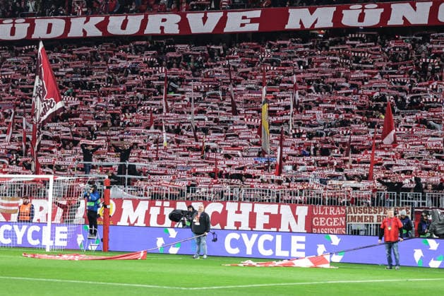 Fussball, UEFA Champions League Saison 2025 2026 Ligaphase - 6. Spieltag FC Bayern München - Sporting Clube de Portugal 09.12.2025, Allianz Arena Fans FC Bayern München München Allianz Arena Bayern Deutschland