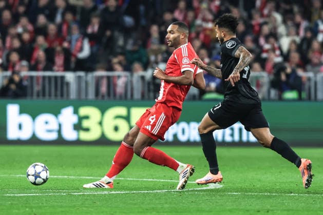 Fussball, UEFA Champions League Saison 2025 2026 Ligaphase - 6. Spieltag FC Bayern München - Sporting Clube de Portugal 09.12.2025, Allianz Arena Jonathan Tah (FC Bayern München, 4) Luis Suarez (Sporting Lissabon, 97) München Allianz Arena Bayern Deutschland