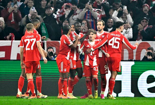 TOR zum 2:1 Lennart Karl Bayern Muenchen FCB (42) Torjubel Konrad Laimer FC Bayern Muenchen FCB (27) Aleksandar Pavlovic FC Bayern Muenchen FCB (45) Harry Kane FC Bayern Muenchen FCB (09) Dayot Upamecano FC Bayern Muenchen FCB (02) Serge Gnabry FC Bayern Muenchen FCB (07) FC Bayern Muenchen FCB vs Sporting Lissabon SCP Spieltag 6 09.12.2025 DFL REGULATIONS PROHIBIT ANY USE OF PHOTOGRAPHS AS IMAGE SEQUENCES AND OR QUASI-VIDEO FC Bayern Muenchen FCB vs Sporting Lissabon SCPn