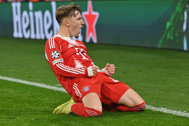 09.12.2025, xjrdrx, Fussball UEFA Champions League, FC Bayern Muenchen - Sporting Lissabon v.l. Torjubel nach dem Tor zum celebrating the goal celebrate 2:1 durch Lennart Karl (FC Bayern Muenchen) (DFL DFB REGULATIONS PROHIBIT ANY USE OF PHOTOGRAPHS as IMAGE SEQUENCES and or QUASI-VIDEO) Muenchen