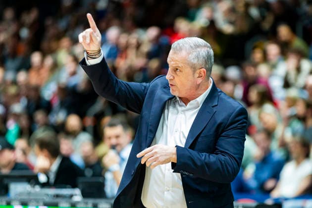 09.12.2025, xomx, Basketball EuroCup 2025, Niners Chemnitz - Panionios Athen v.l. Ilias Zouros (Panionios Cosmorama Travel Athens Headcoach). Portrait, Portraet, Chemnitz