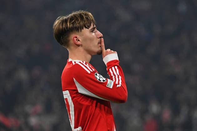 09.12.2025, xjrdrx, Fussball UEFA Champions League, FC Bayern Muenchen - Sporting Lissabon v.l. Torjubel nach dem Tor zum celebrating the goal celebrate 2:1 durch Lennart Karl (FC Bayern Muenchen) (DFL DFB REGULATIONS PROHIBIT ANY USE OF PHOTOGRAPHS as IMAGE SEQUENCES and or QUASI-VIDEO) Muenchen
