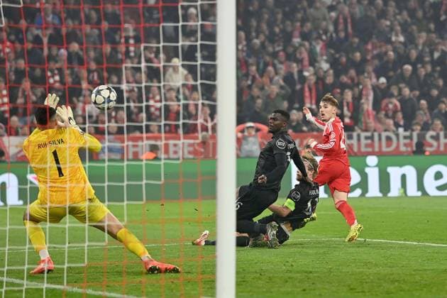 Tor Lennart KARL (Bayern Muenchen) zum 2-1,Aktion,Torschuss Fussball Champions League,Saison 2025 26, Ligaphase FC Bayern Muenchen - Sporting CP 3-1 am 09.12..2025.
