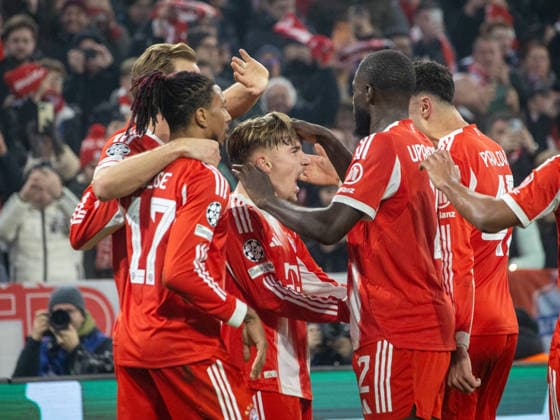 Bayern - Jubel um Torschuetze 46 Lennart KARL nach Tor zum 2:1. Fussball: Bayern - Lissabon. Fußball Championsleague, FC Bayern München - Sporting Lissabon, Spieltag 6, Saison 2025-2026, am 9.12.2025 in Muenchen, A L L I A N Z A R E N A, Deutschland. Quelle Copyright Credit : Oryk HAIST