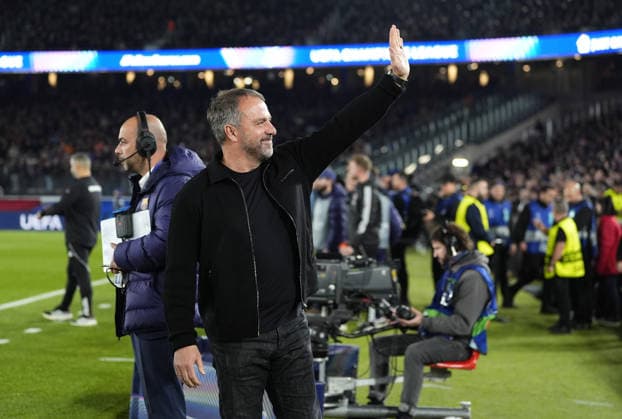 09.12.2025, xslx, Fussball UEFA Champions League, FC Barcelona, Barca - Eintracht Frankfurt v.l. Trainer Hansi Flick (FC Barcelona) Barcelona