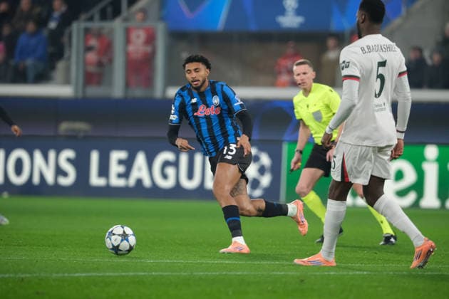 Ederson of Atalanta BC 1907 is in action during the UEFA Champions League 2025 2026, League Phase MD6 football match between Atalanta BC and Chelsea Football Club at New Balance Arena on December 6, 2025, Bergamo, Italy.  Copyright: xRobertoxTommasini IPAxSportx xipa-agency.netx xx IPA_68959944 IPA_Agency_IPA68959944