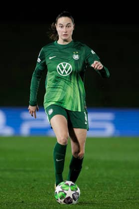 UEFA Women s Champions League - Real Madrid vs VfL Wolfsburg MADRID, SPAIN -December 9:Caitlin Dijkstra of Wolfsburgc in action during the UEFA Women s Champions League match between Real Madrid and VfL Wolfsburg at Alfredo Di Stefano stadium in Madrid.(Photo by Guillermo Martinez f22photo) Madrid Alfredo Di Stefano Stadium Spain Copyright: xGuillermoxMartinezx
