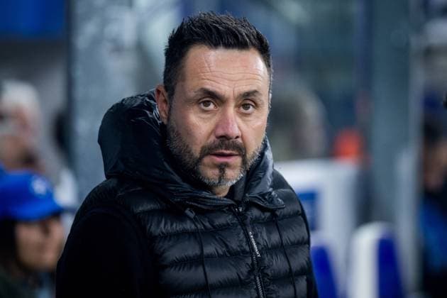 Marseille s head coach Roberto De Zerbi pictured at the start of a soccer game between Belgian Royale Union Saint-Gilloise and French Olympique de Marseille, on Tuesday 09 December 2025 in Brussels, on the sixth day of the League phase of the UEFA Champions League tournament. JASPERxJACOBS  x147744632x