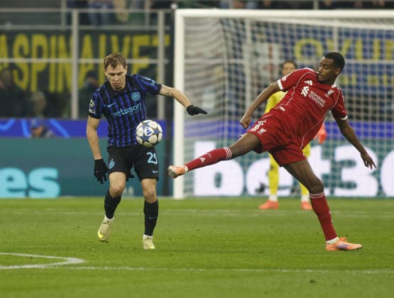 Nicolo Barella of FC Inter during the Uefa Champions League,, 2025 26 season, football match between Inter FC and FC Liverpool, on 09 December 2025 at â?? Giuseppe Meazza Stadium, San Siro, Milan, Italy. Photo Nderim KACELI  Copyright: xNderimxKaceli IPAxSportx xipa-agency.netx xx IPA_68960597 IPA_Agency_IPA68960597