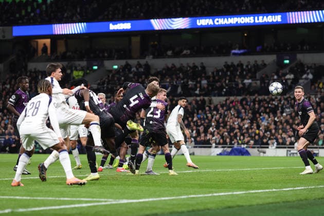 Tpttenham v Slavia Praha 9th December 2025, London - Champions League Football - Tottenham Hotspur v SK Slavia Praha - David Zima of Slavia Praha scores an own goal for the first Tottenham goal - Photo: Charlotte Wilson Offside. London UK Copyright: xCharlottexWilsonx xOffsidexOffside